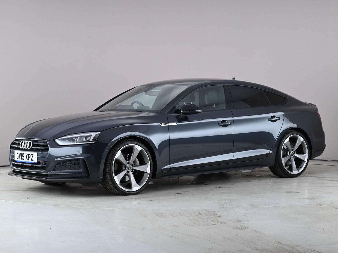 Audi A5 thumbnail Front Left