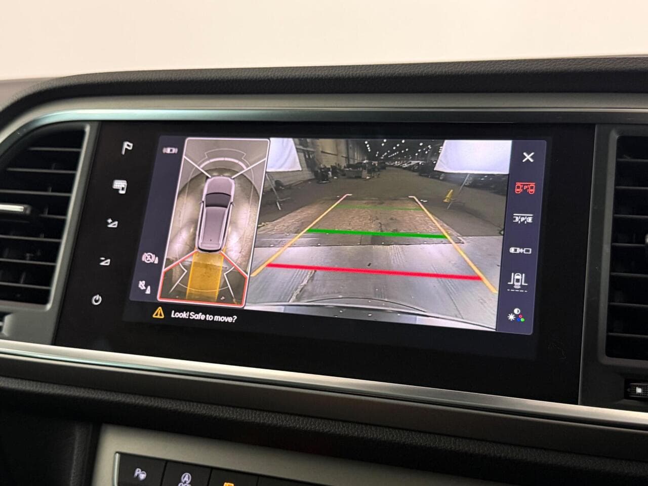 SEAT Ateca thumbnail Infotainment System