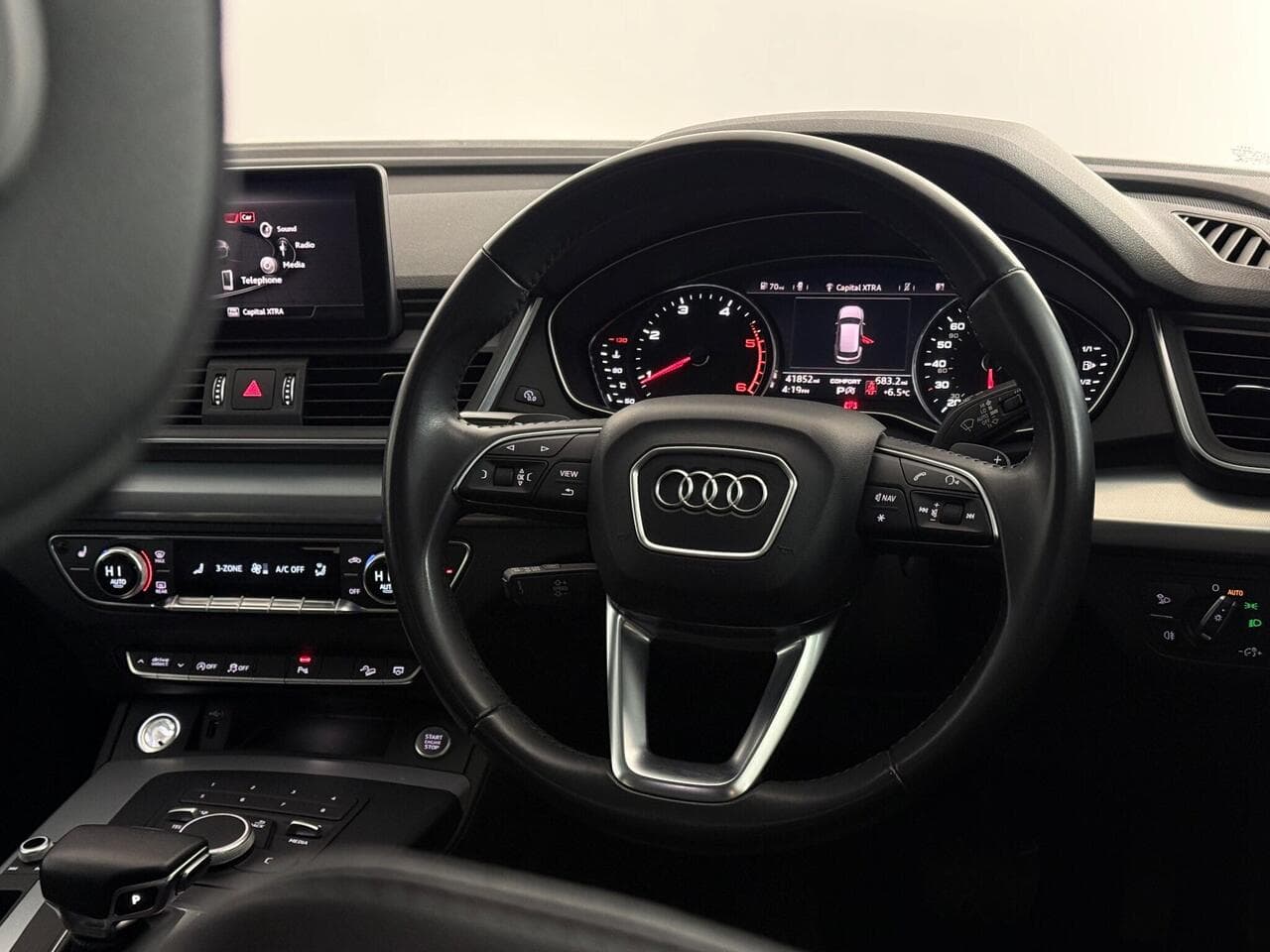 Audi Q5 thumbnail Steering Wheel