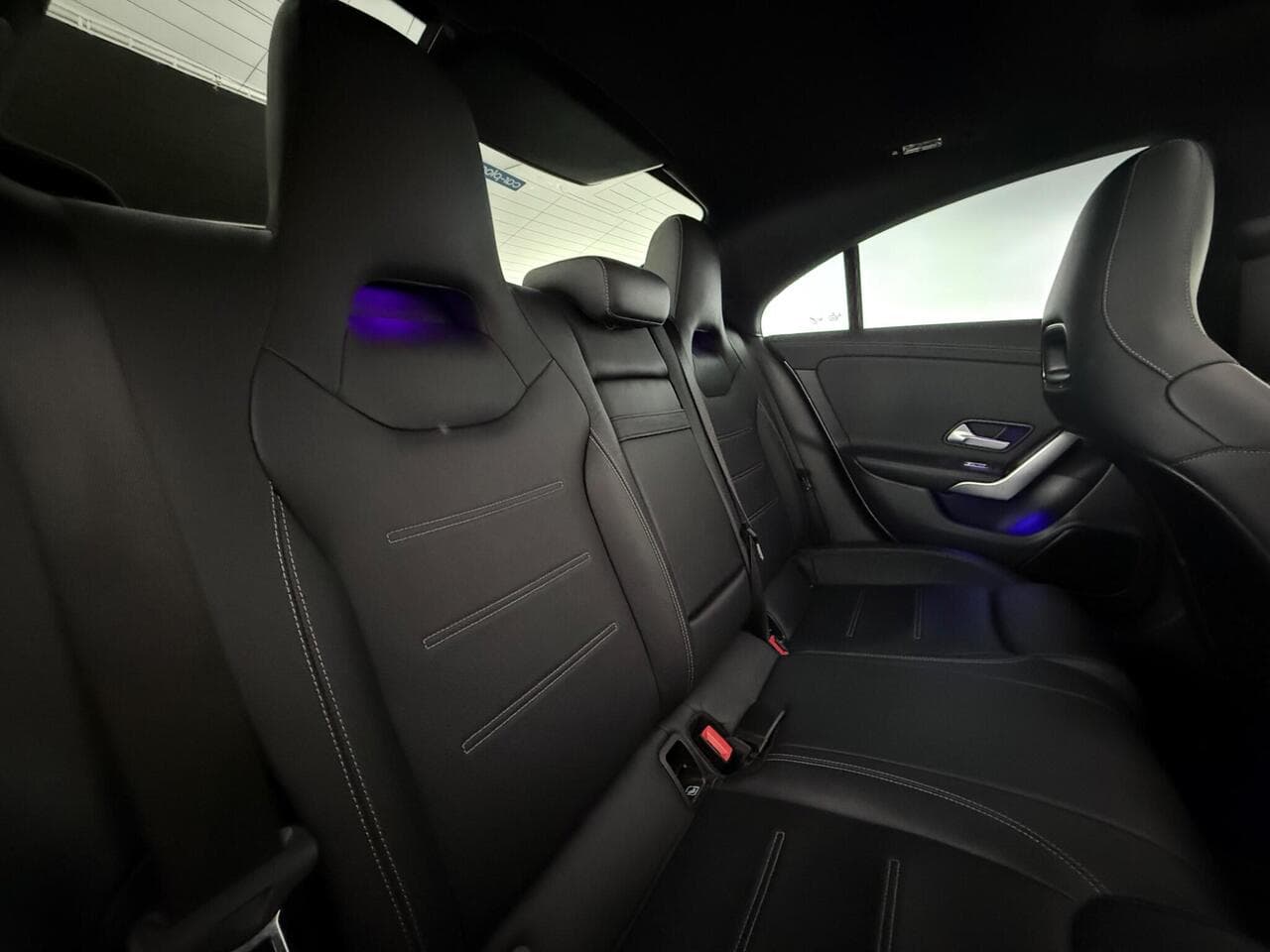 Mercedes-Benz CLA thumbnail Seats Rear