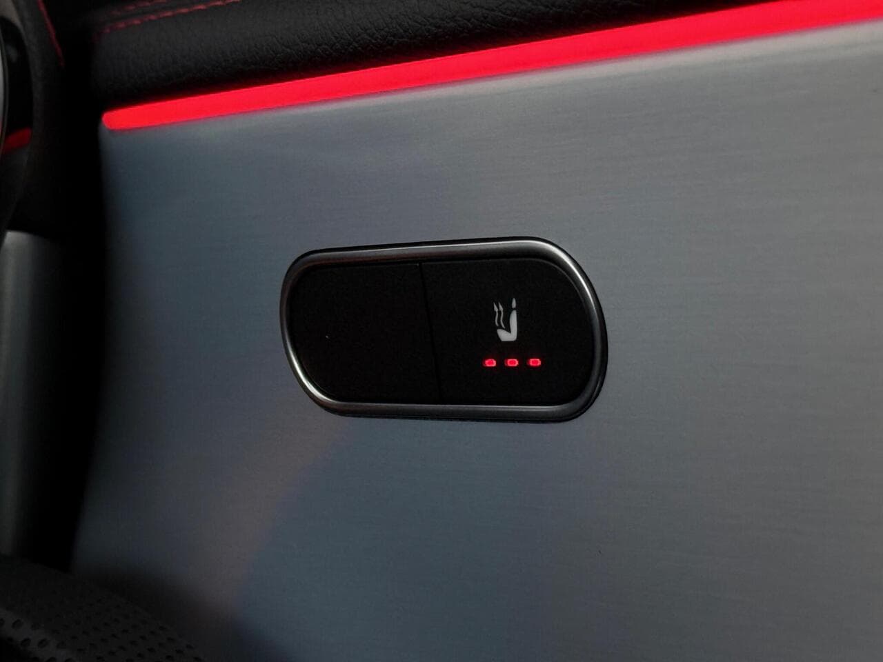 Mercedes-Benz CLA thumbnail Misc Controls