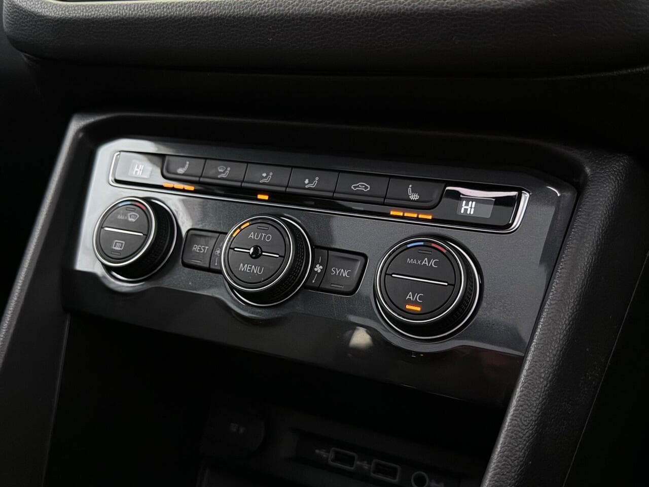 Volkswagen Tiguan thumbnail Inconclusive