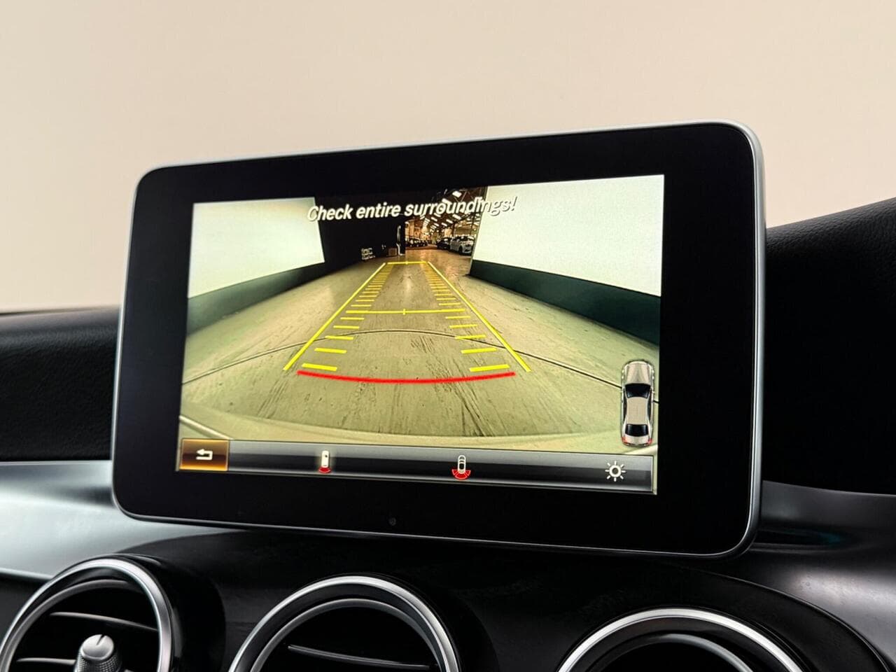 Mercedes-Benz GLC thumbnail Infotainment System