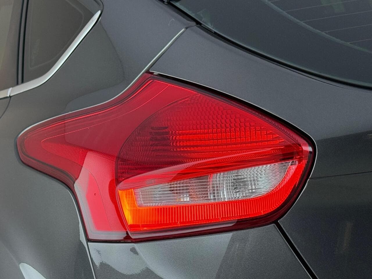 Ford Focus thumbnail Lights Rear