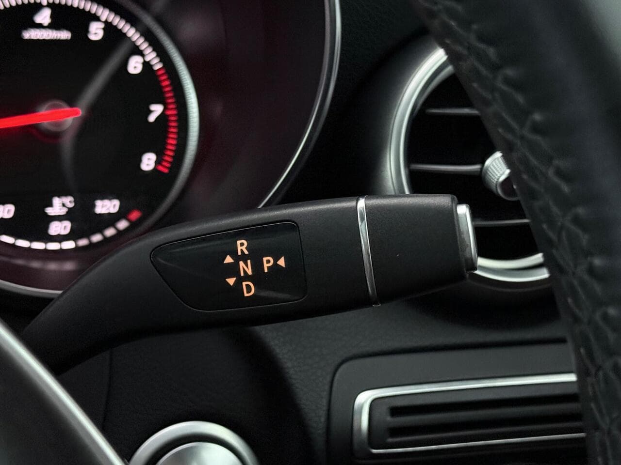Mercedes-Benz C Class thumbnail Misc Controls