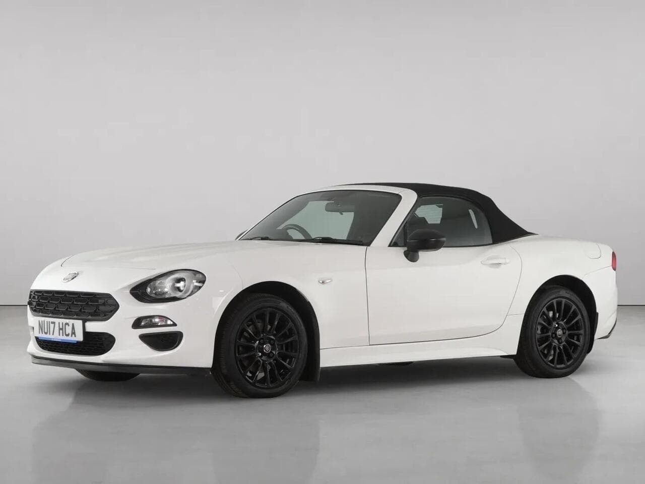 Fiat 124 Spider thumbnail Front Left