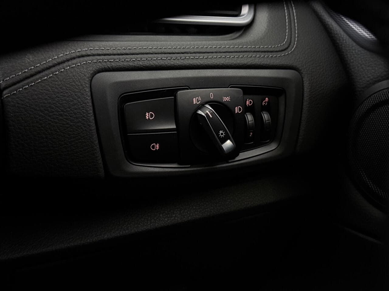 BMW 2 Series Gran Tourer thumbnail Misc Controls