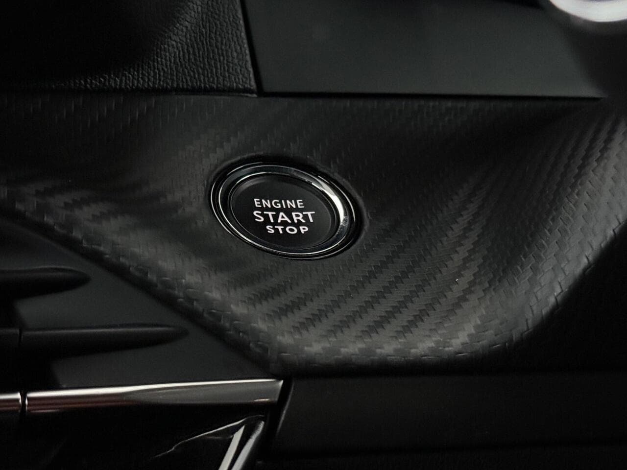 Peugeot 2008 thumbnail Misc Controls
