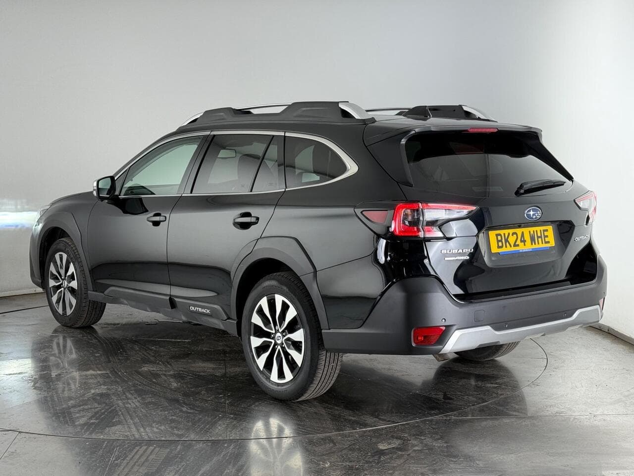 Subaru Outback thumbnail Rear Left