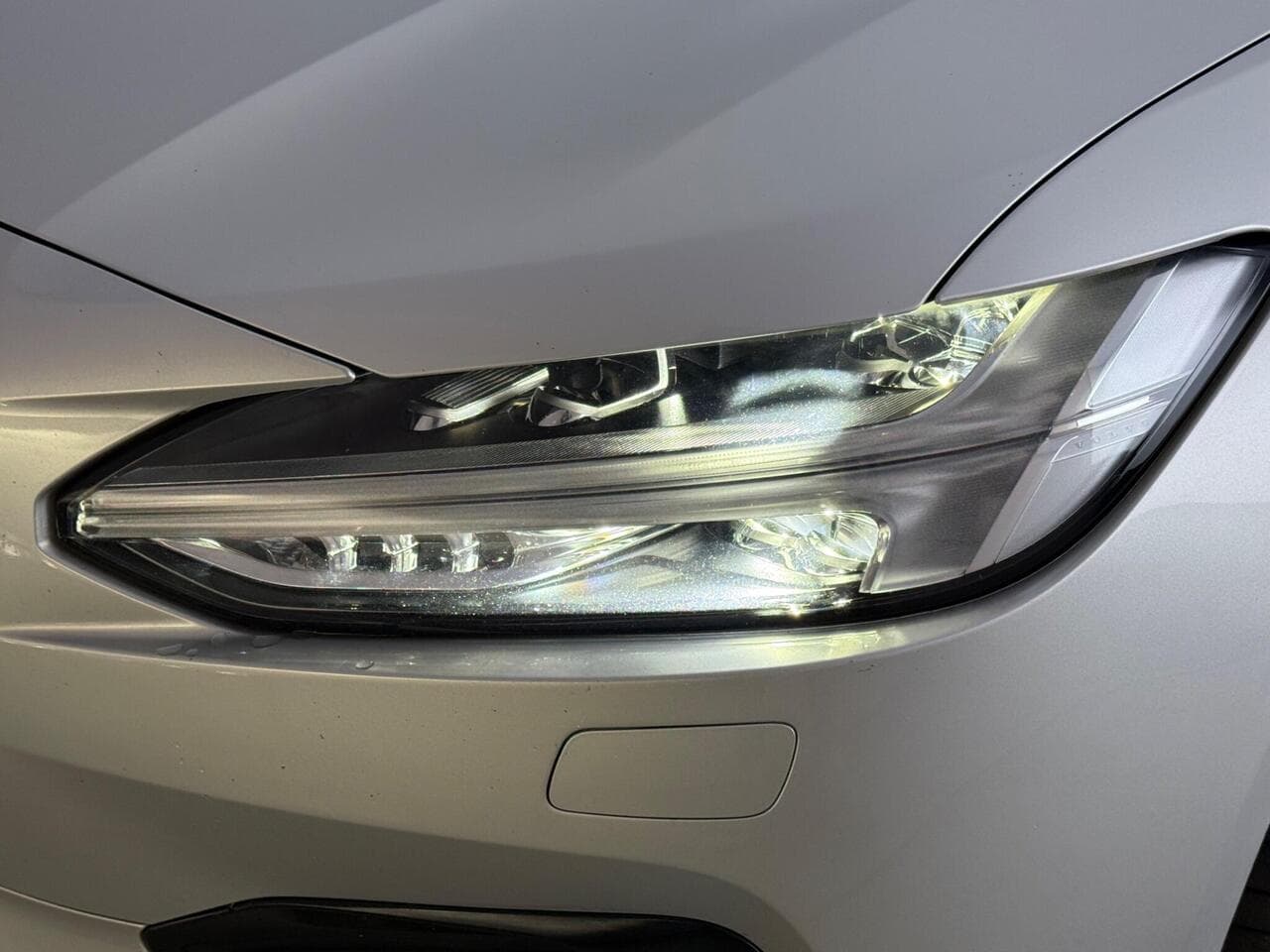 Volvo S90 thumbnail Lights Front