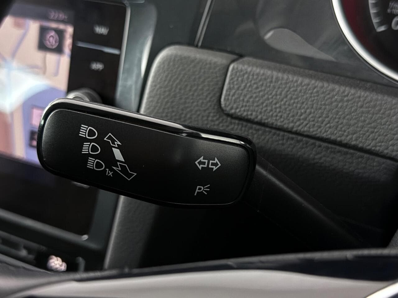 Volkswagen Golf thumbnail Misc Controls