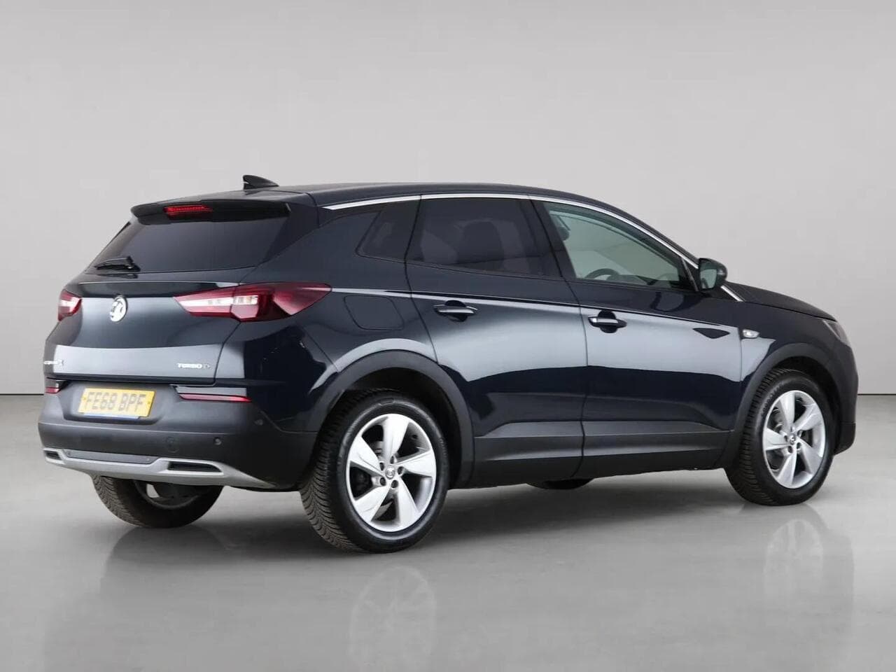 Vauxhall Grandland X thumbnail Rear Right