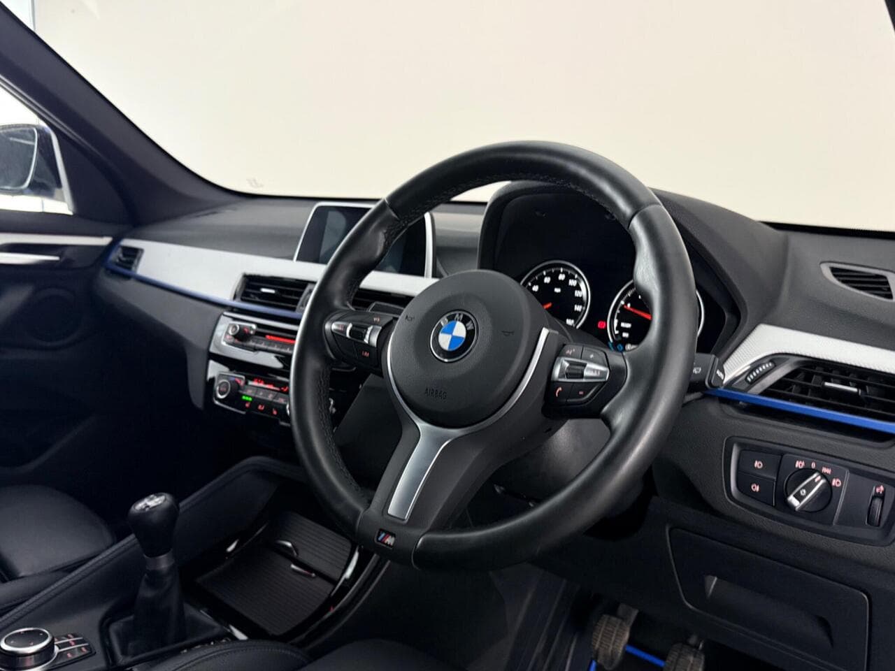 BMW X1 thumbnail Interior Front