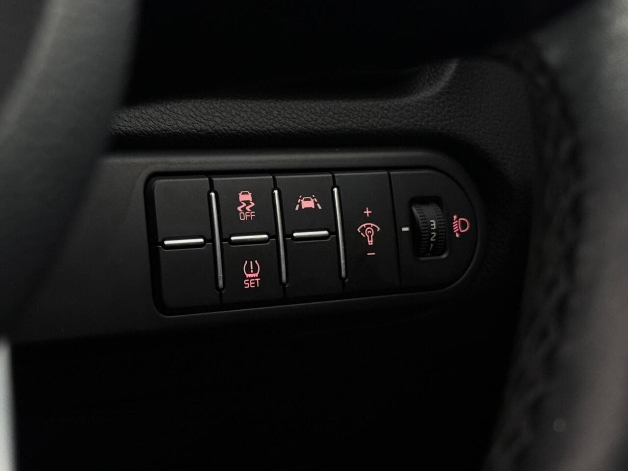 Kia XCeed thumbnail Misc Controls