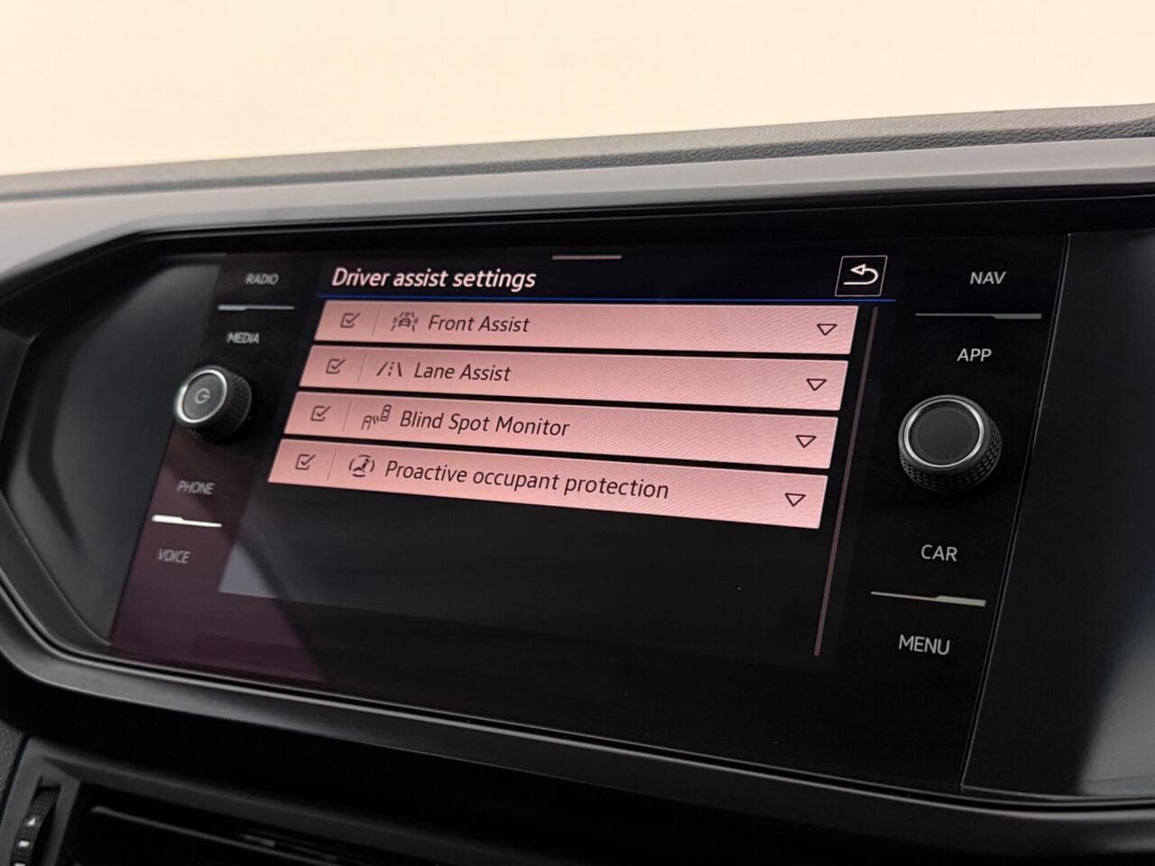 Volkswagen T-Cross thumbnail Infotainment System