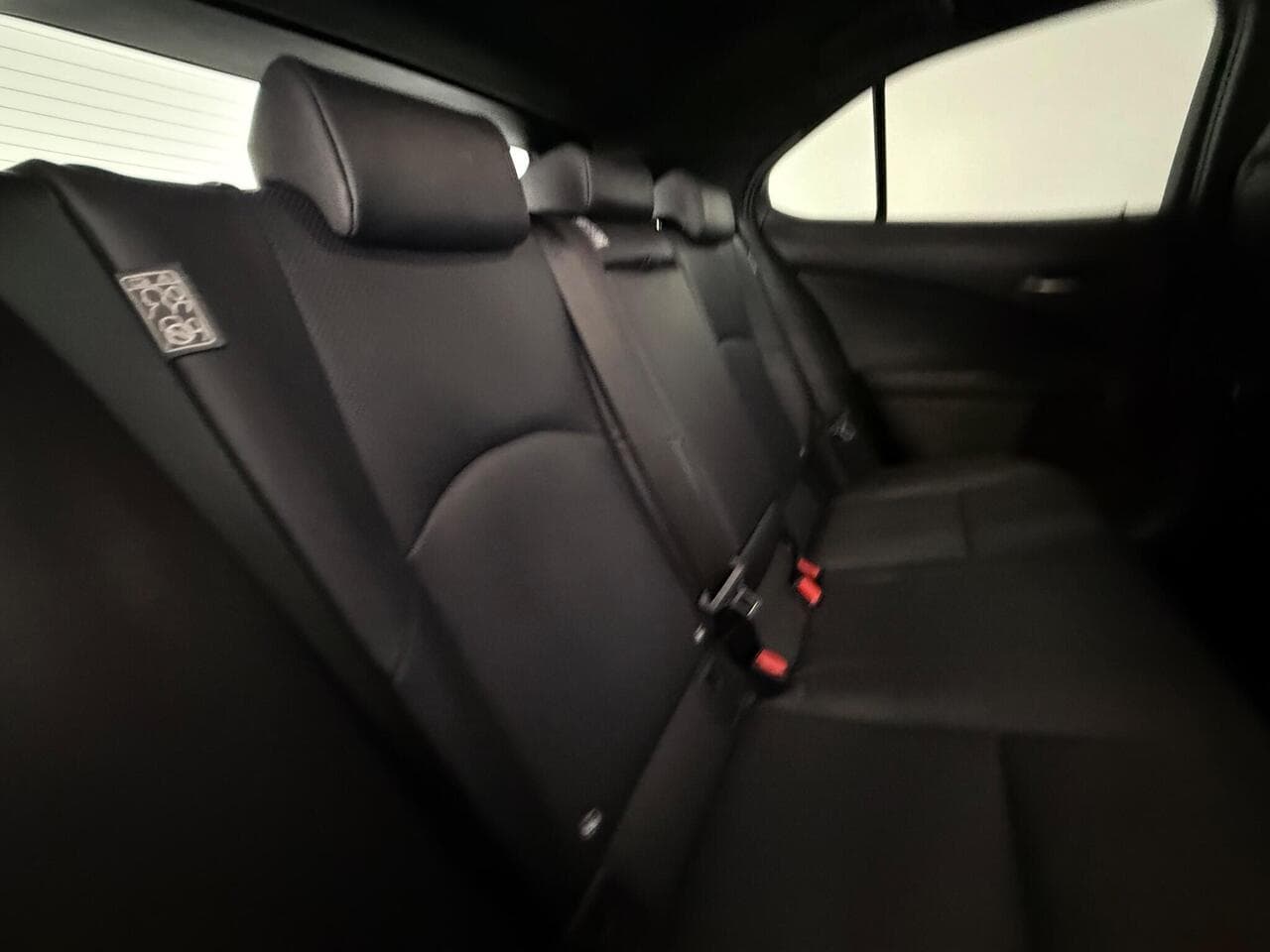 Lexus UX thumbnail Seats Rear