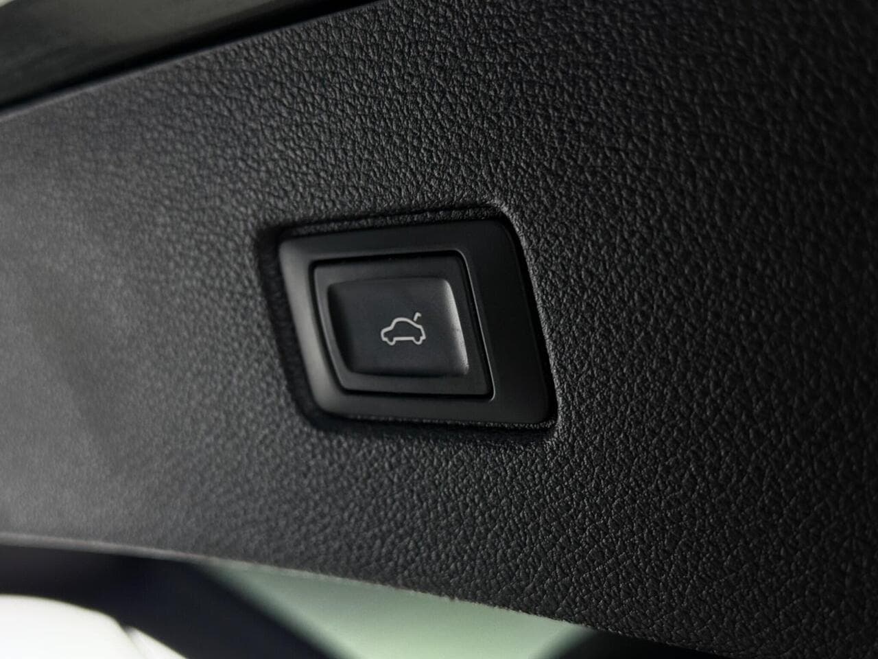 Audi Q7 thumbnail Misc Controls