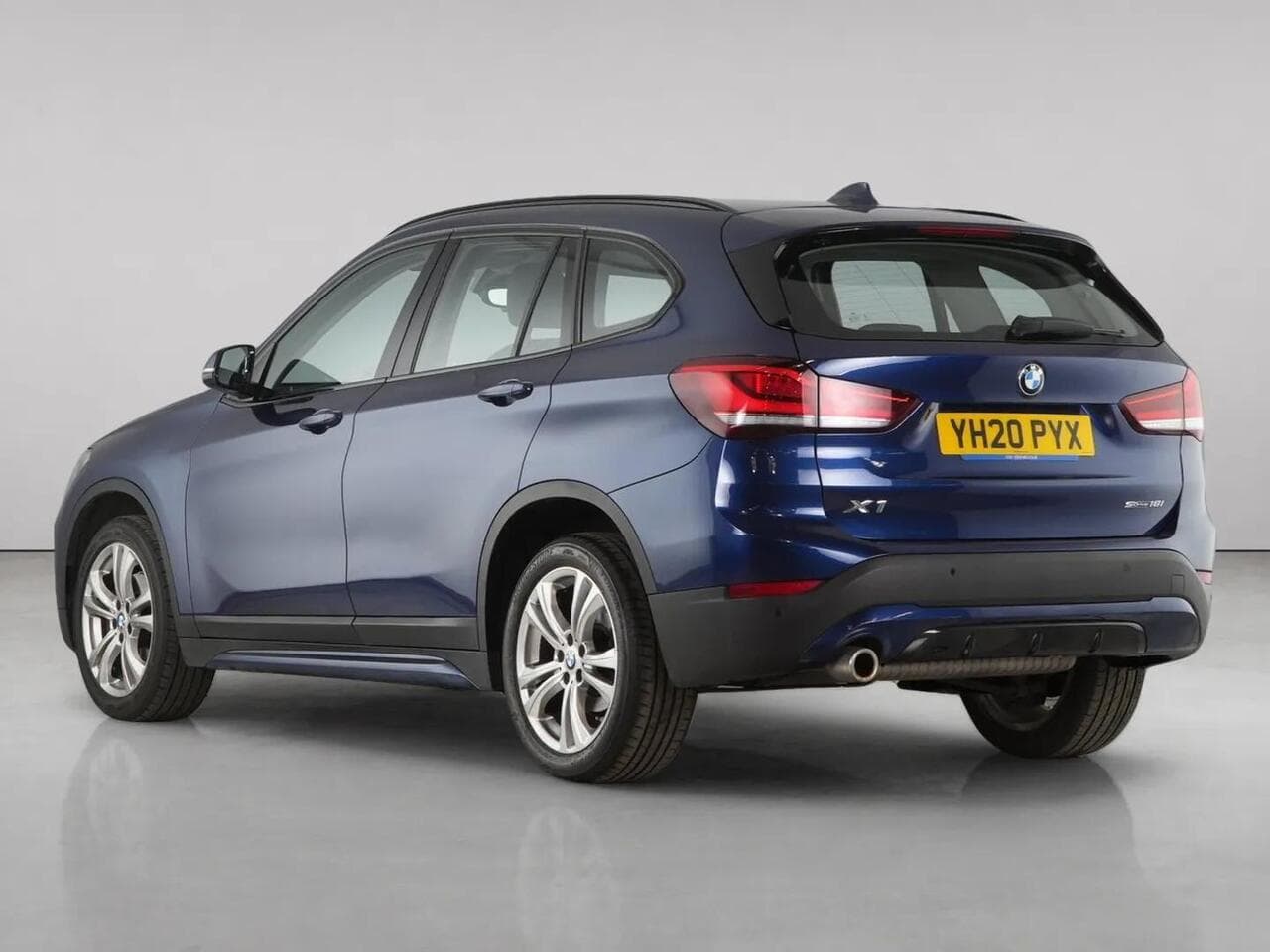 BMW X1 thumbnail Rear Left