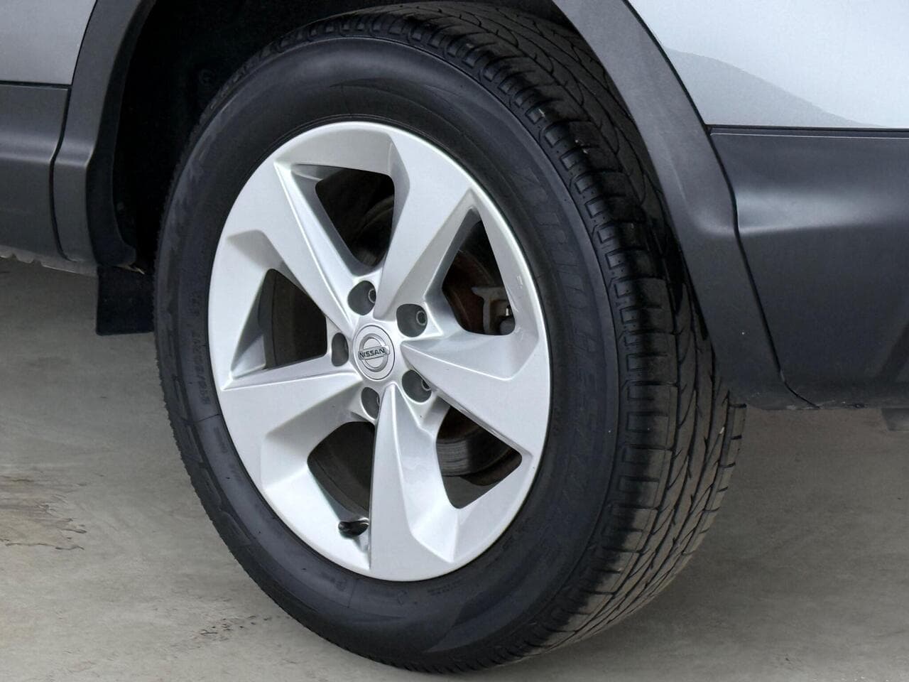 Nissan Qashqai thumbnail Wheel