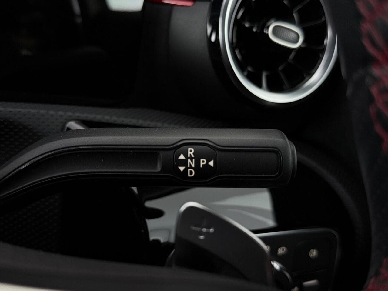 Mercedes-Benz A Class thumbnail Misc Controls