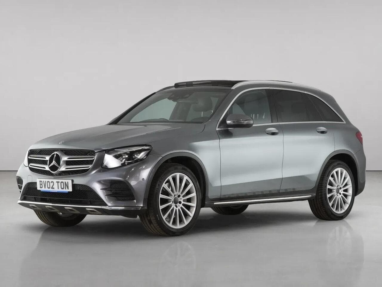Mercedes-Benz GLC thumbnail Front Left