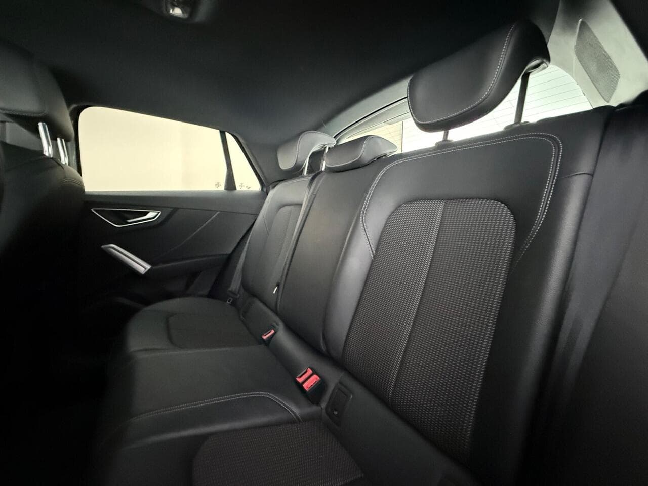 Audi Q2 thumbnail Seats Rear