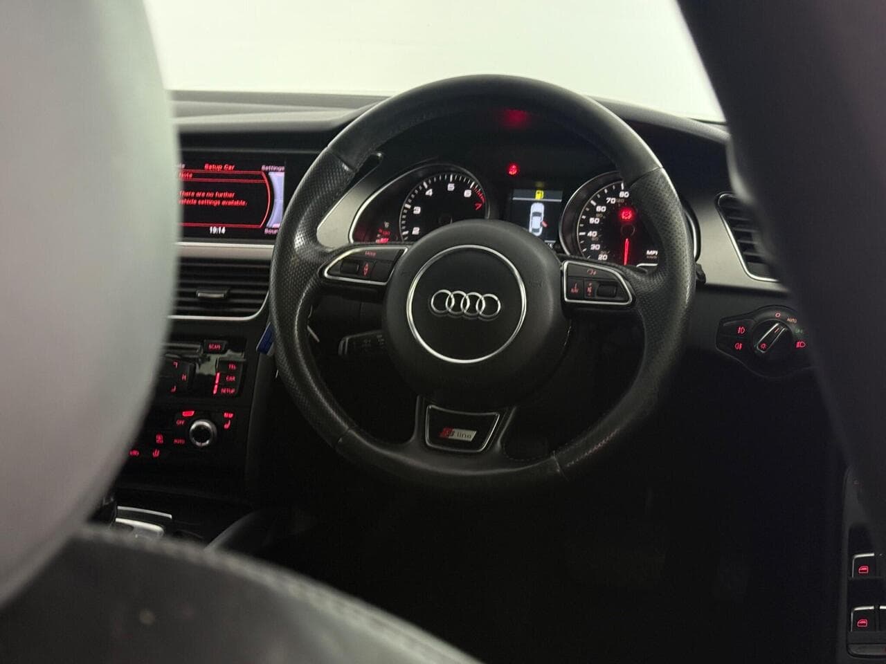 Audi A5 thumbnail Steering Wheel