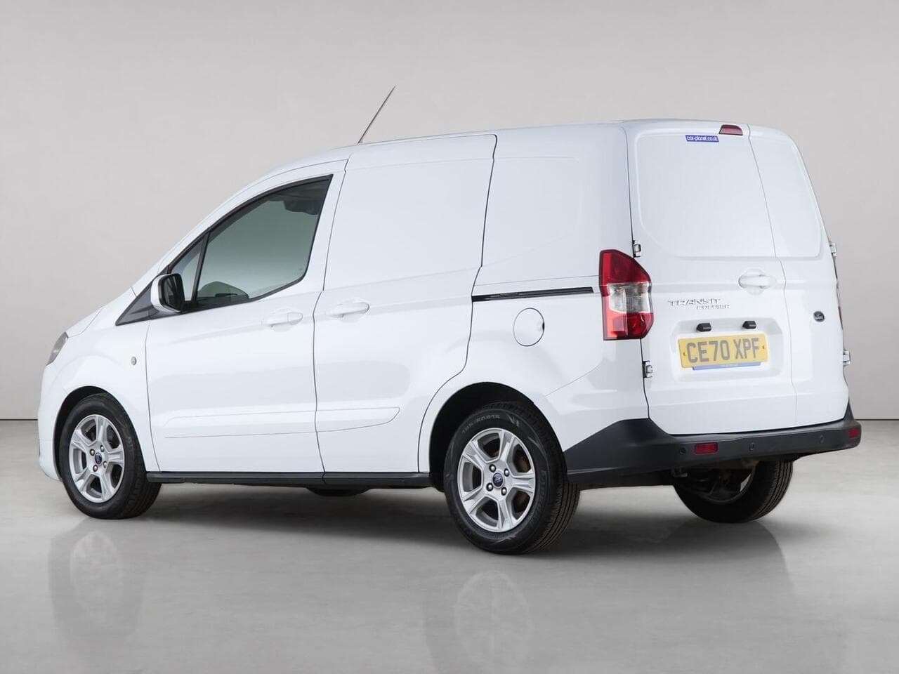 Ford Transit Courier thumbnail Rear Left