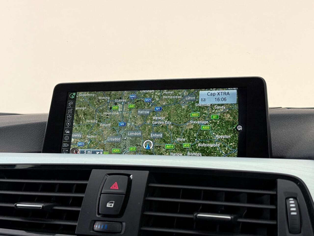 BMW 3 Series thumbnail Infotainment System