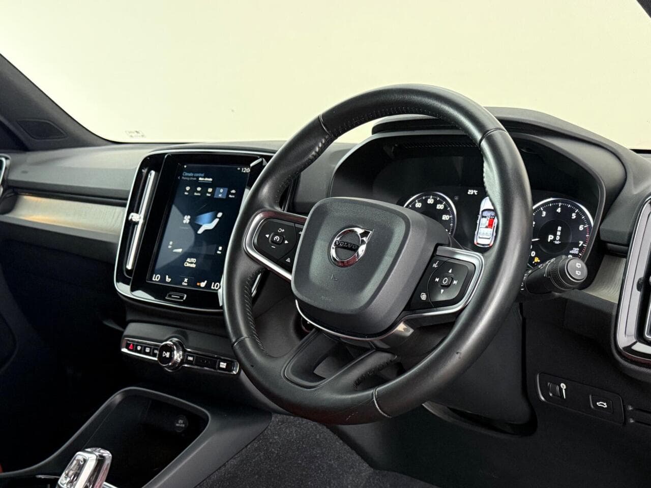 Volvo XC40 thumbnail Interior Front