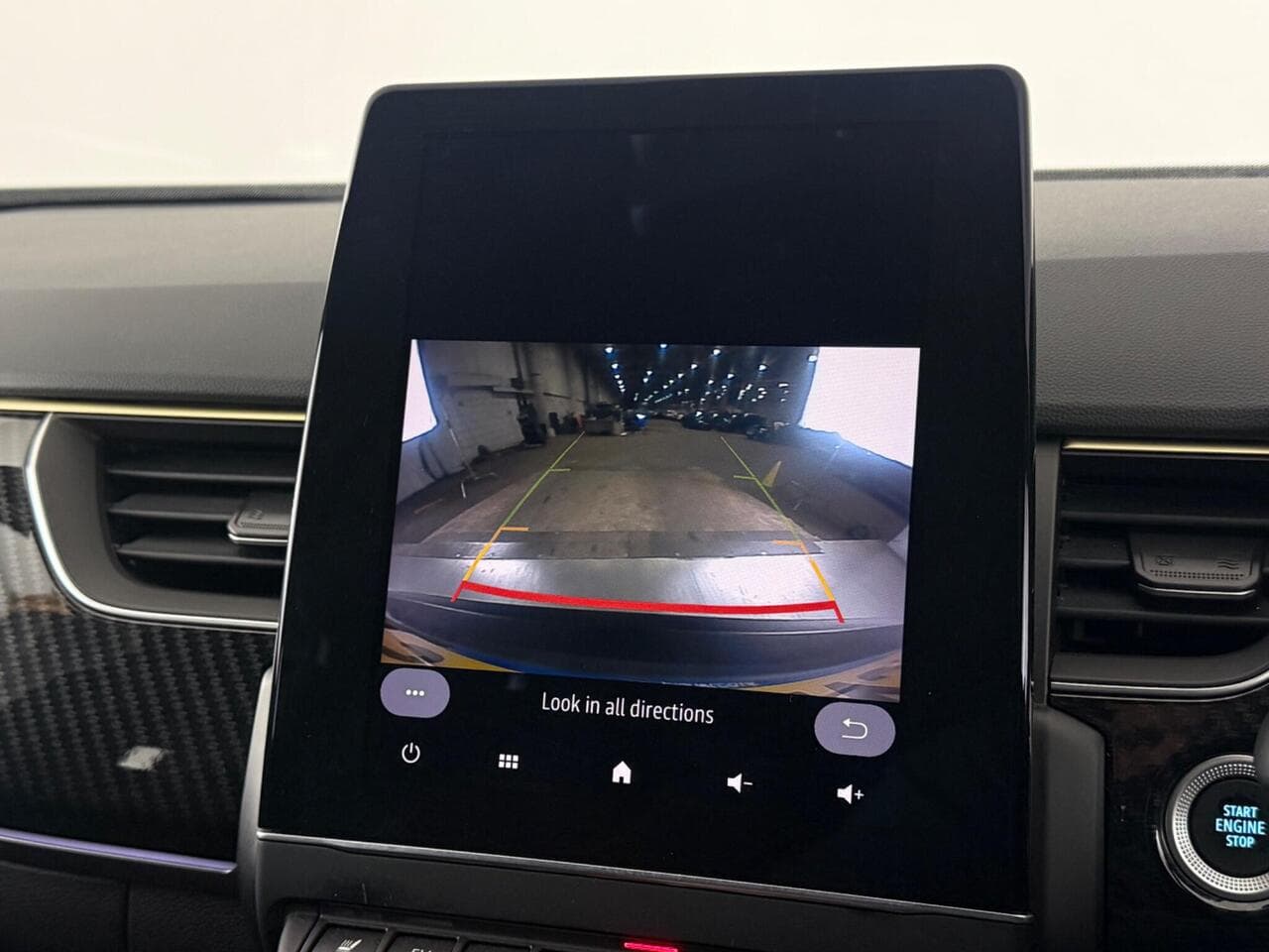 Renault Arkana thumbnail Infotainment System