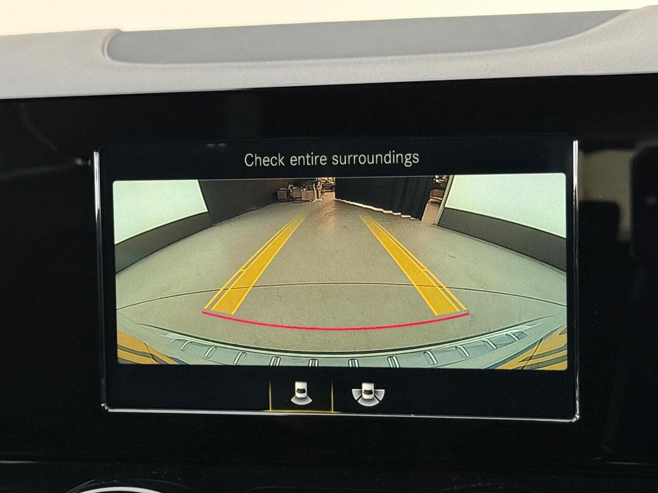 Mercedes-Benz GLA thumbnail Infotainment System