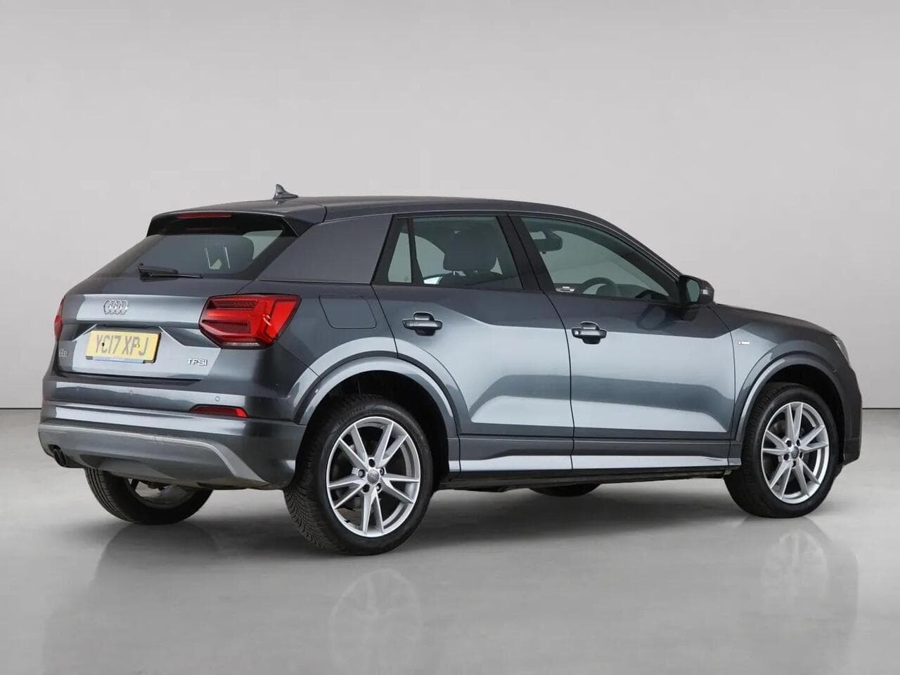 Audi Q2 thumbnail Rear Right