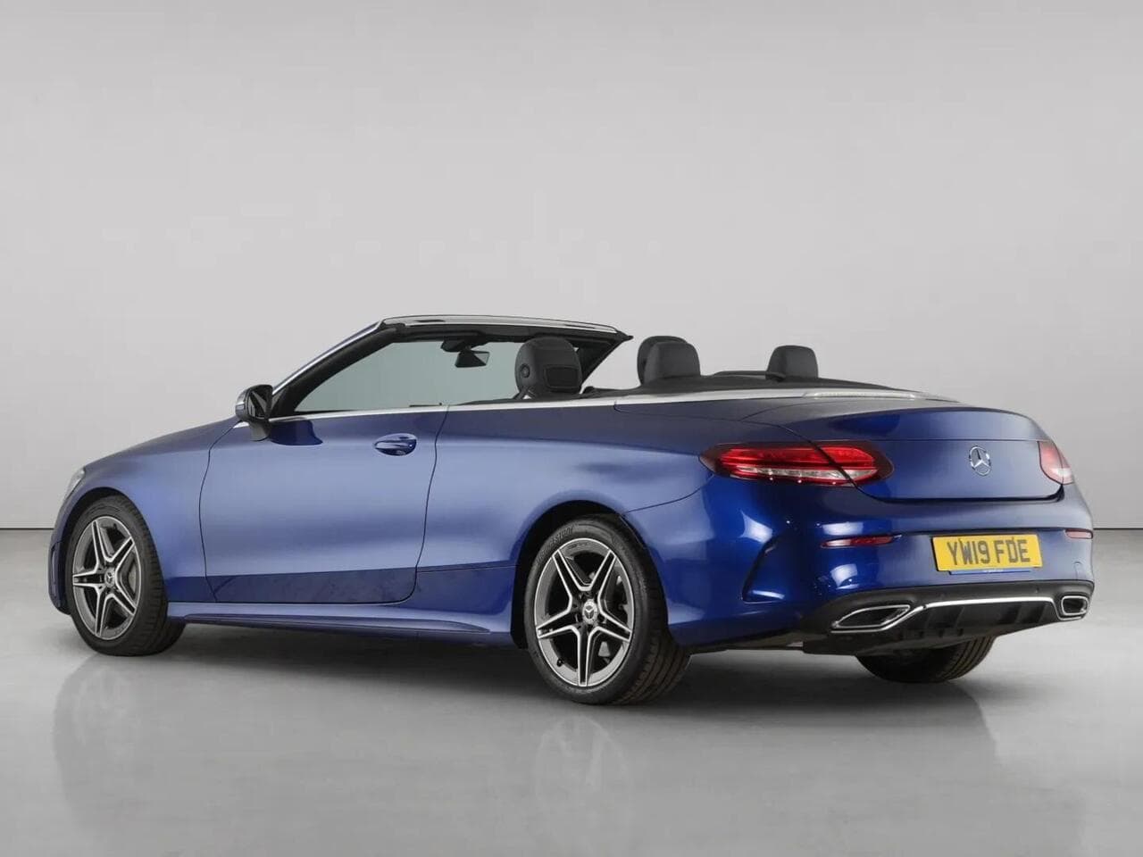 Mercedes-Benz C Class thumbnail Rear Left