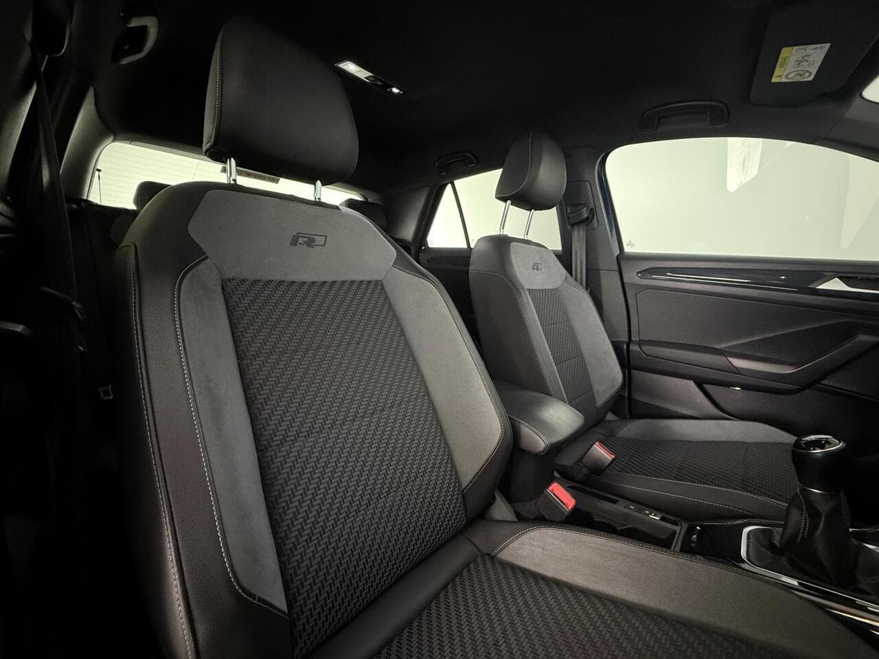 Volkswagen T-Roc thumbnail Seat Driver