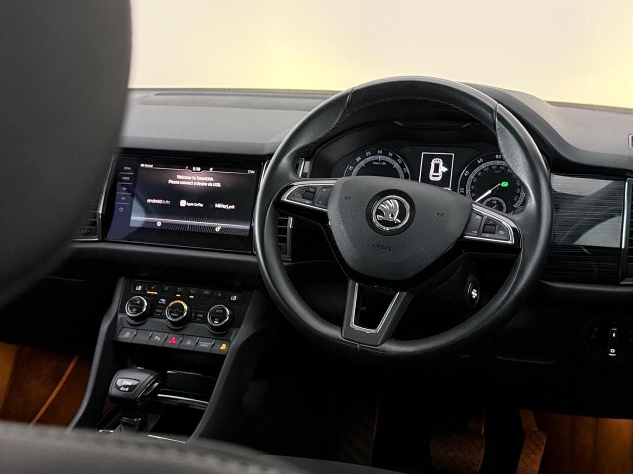 Skoda Kodiaq thumbnail Steering Wheel