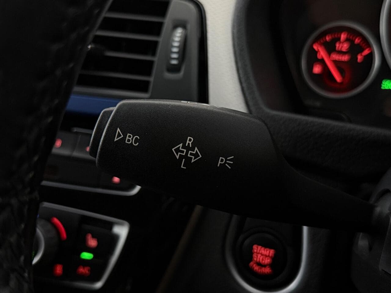 BMW 3 Series Gran Turismo thumbnail Misc Controls