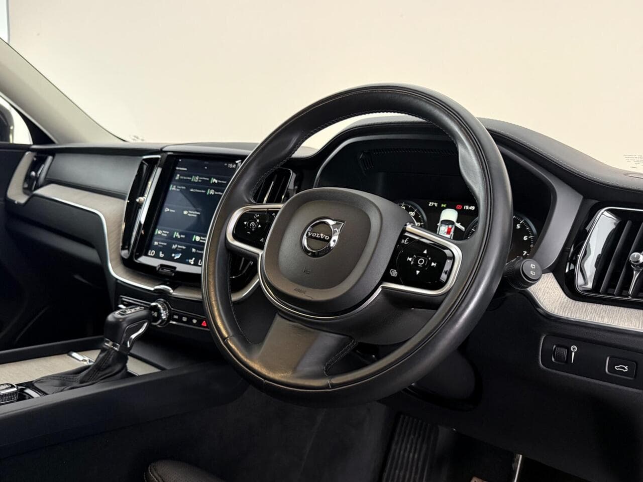 Volvo XC60 thumbnail Steering Wheel