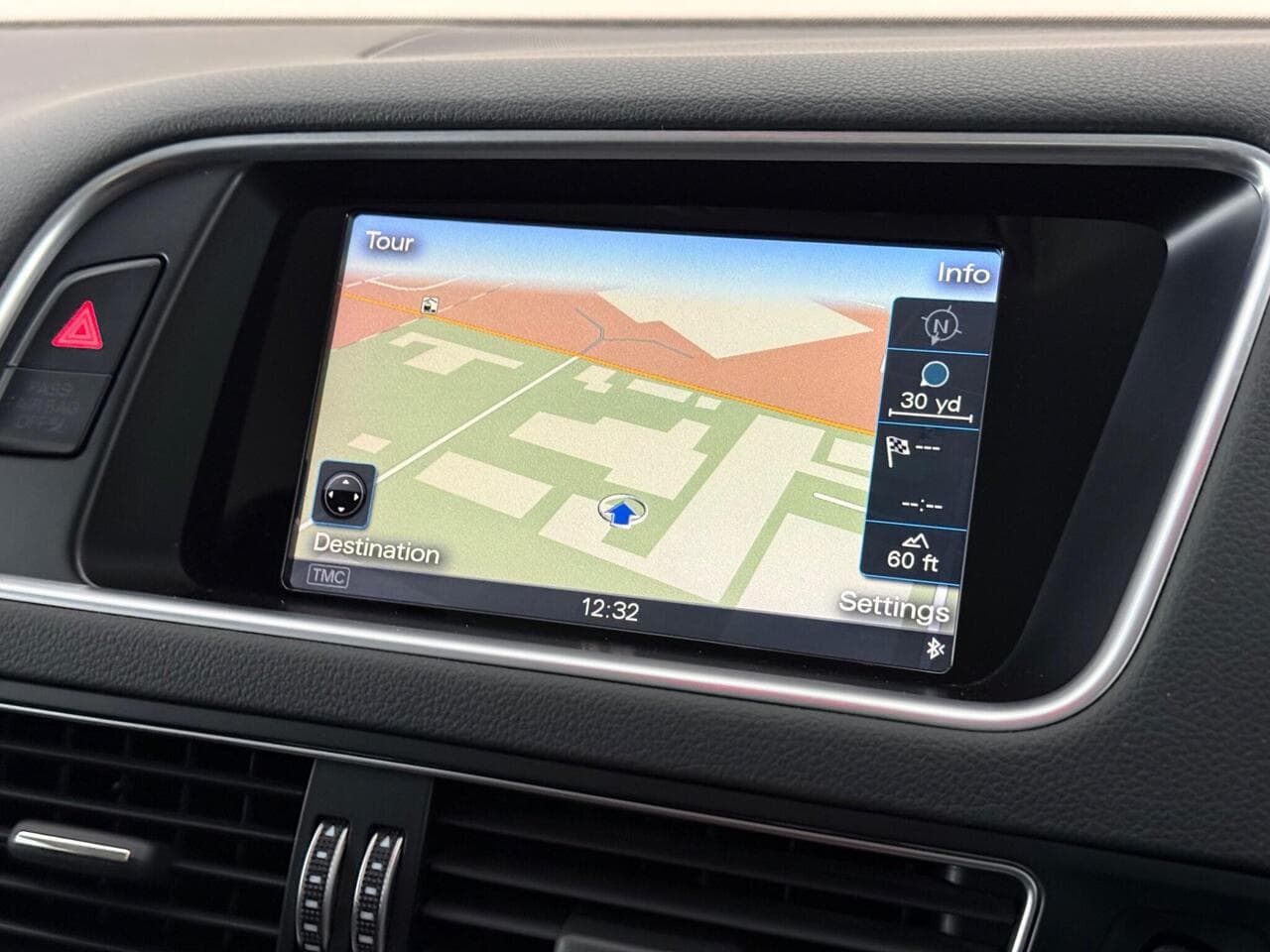 Audi Q5 thumbnail Infotainment System