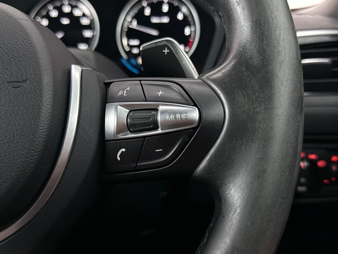 BMW 2 Series thumbnail Misc Controls