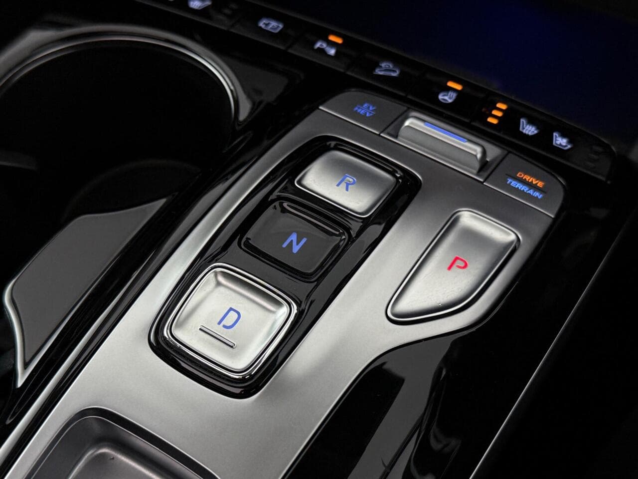 Hyundai TUCSON thumbnail Misc Controls