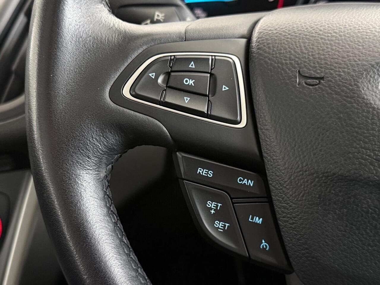 Ford Kuga thumbnail Misc Controls