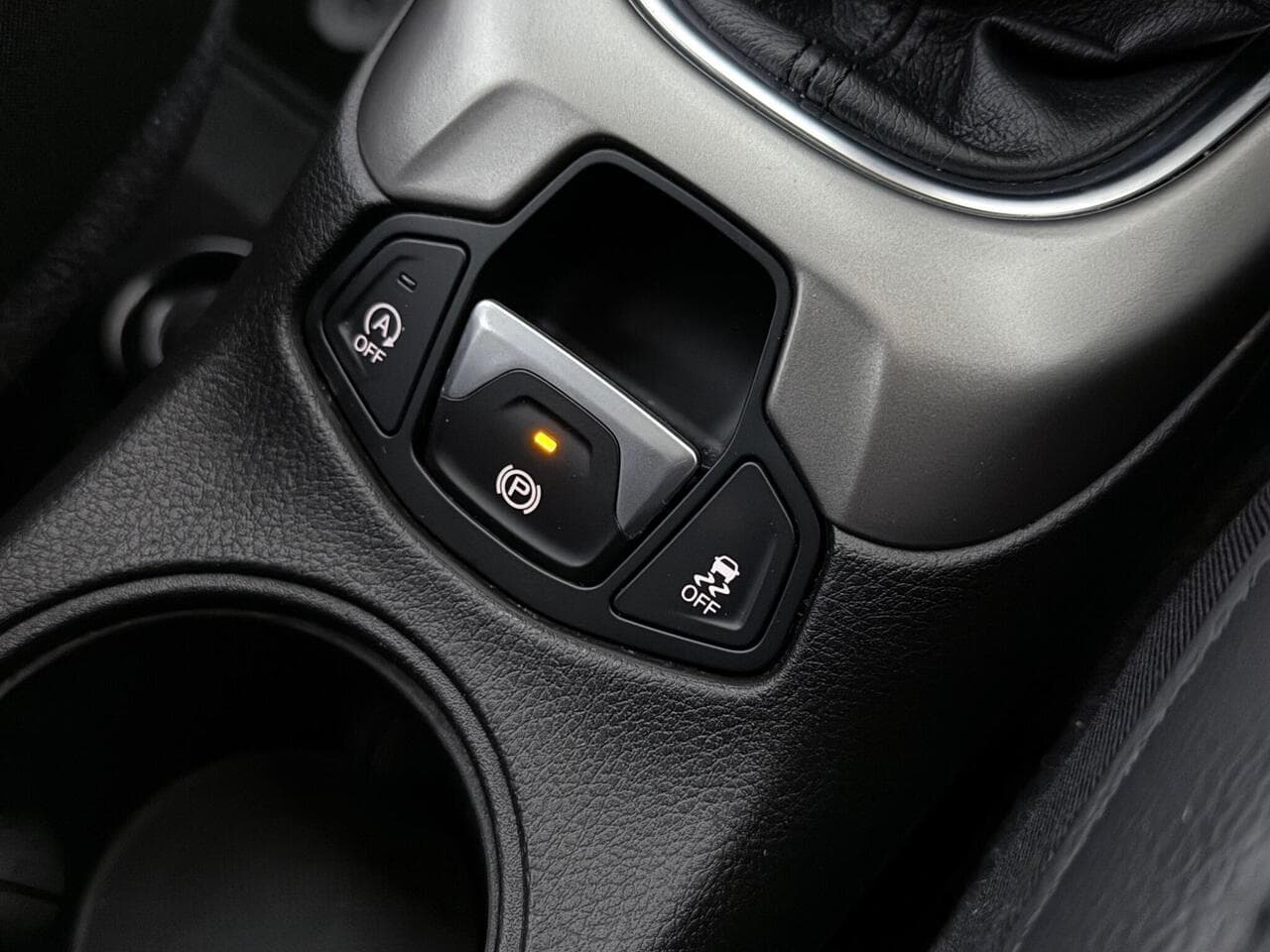 Jeep Compass thumbnail Misc Controls