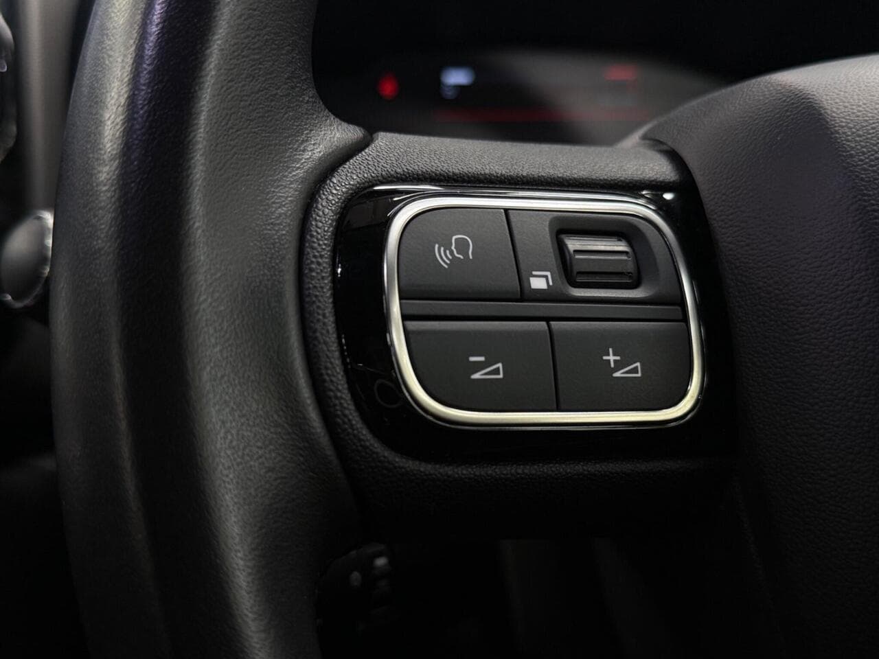 Citroen C5 Aircross thumbnail Misc Controls