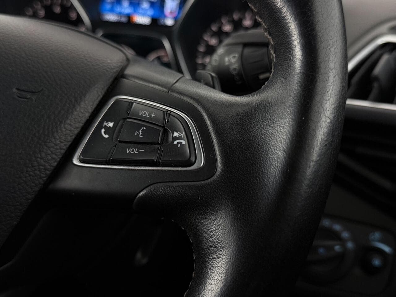 Ford Kuga thumbnail Misc Controls