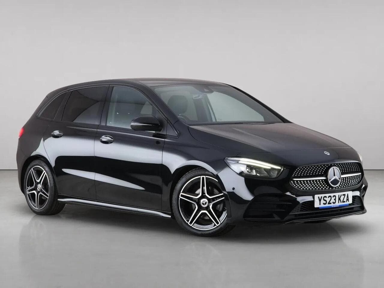 Mercedes-Benz B Class - Mercedes-Benz B Class 2.0 B200d AMG Line (Premium) 8G-DCT Euro 6 (s/s) 5dr