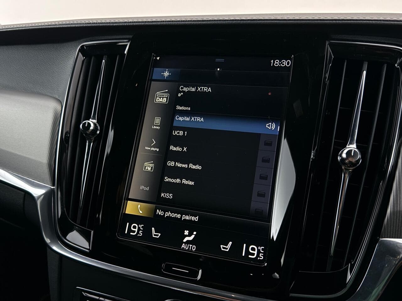 Volvo V90 thumbnail Infotainment System