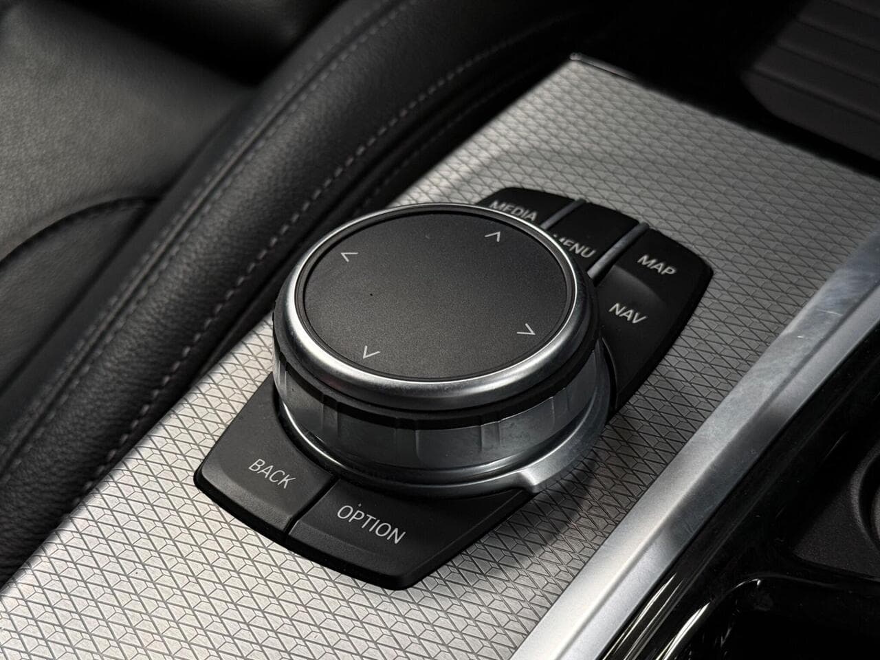BMW X3 thumbnail Misc Controls