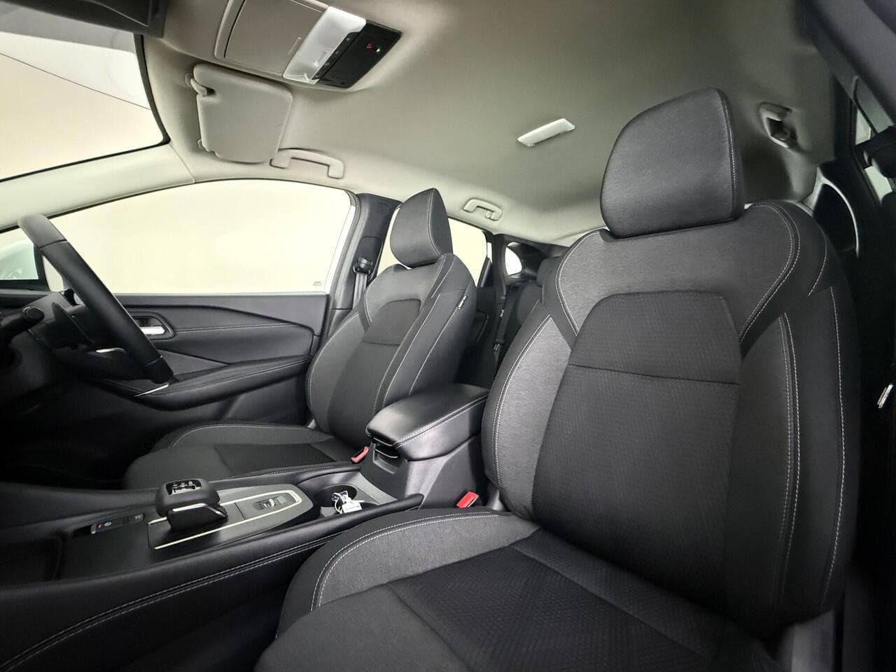 Nissan Qashqai thumbnail Seat Front Passenger