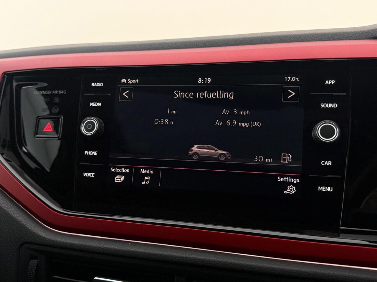 Volkswagen Polo thumbnail Infotainment System